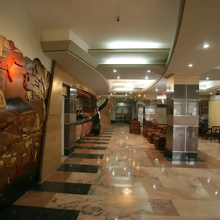 Hotel Victory - Best In City Center-3
