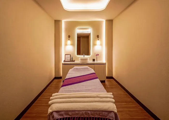Crowne Plaza Dhaka Airport By Ihg
